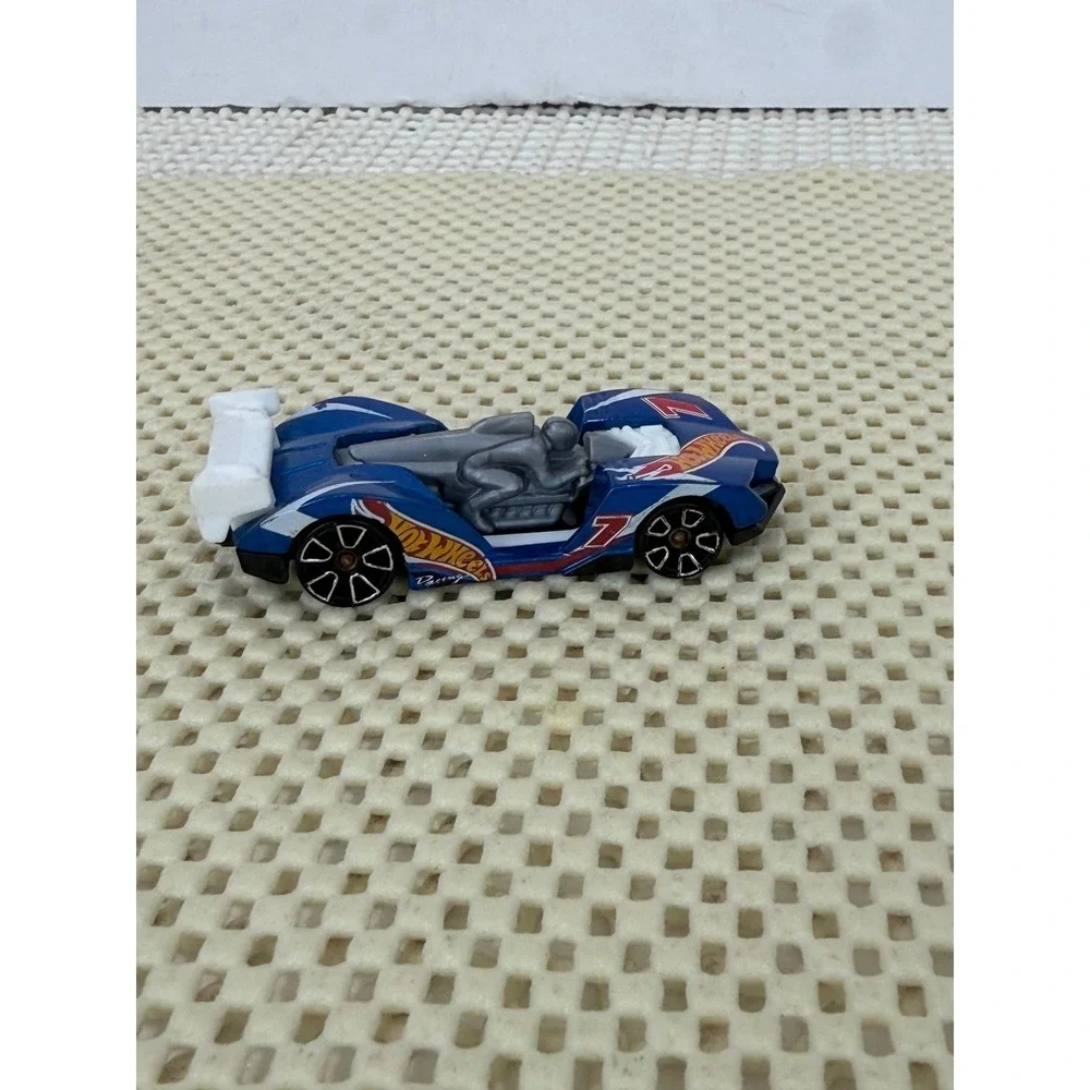 Hot Wheels Winning Formula Blue Race Car #7 Diecast 2011 Mattel Malaysia EUC